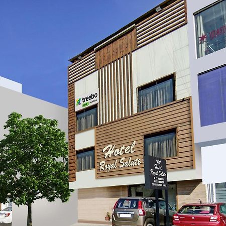 Treebo Royal Salute, Zirakpur Exterior foto