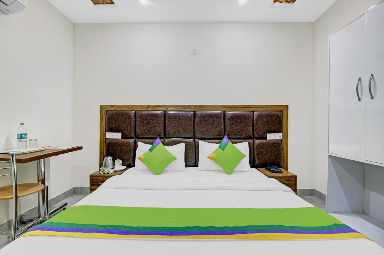Treebo Royal Salute, Zirakpur Exterior foto