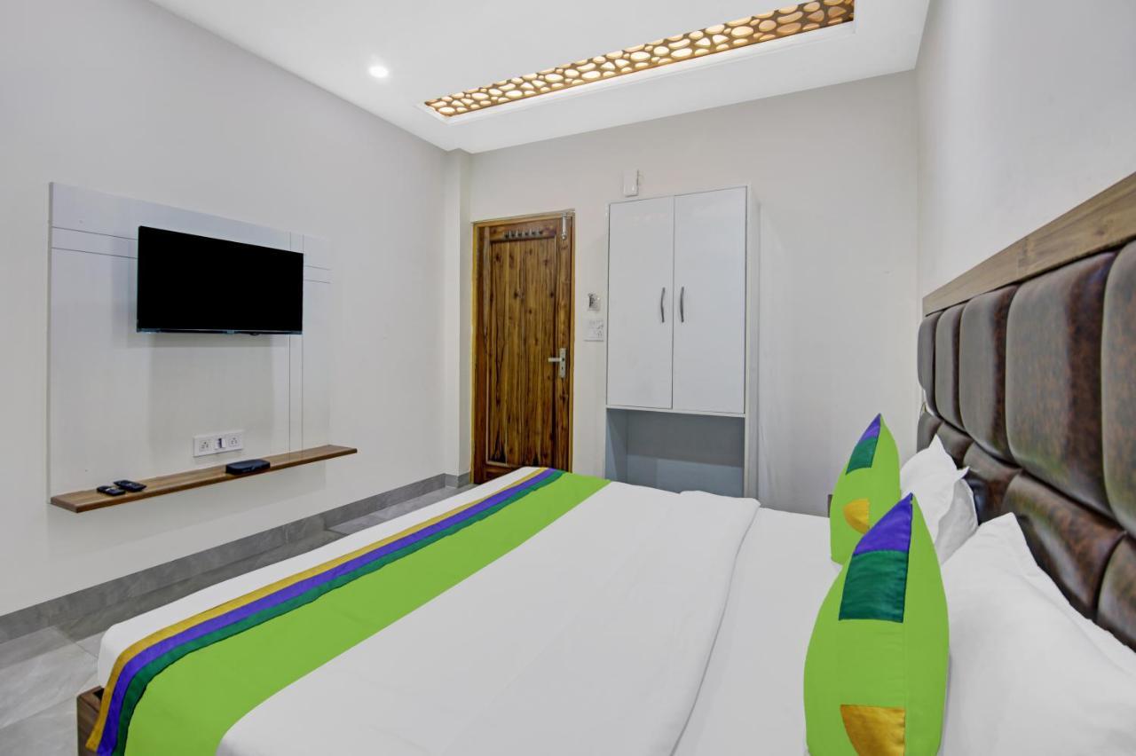 Treebo Royal Salute, Zirakpur Exterior foto