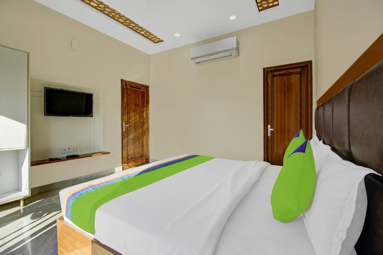 Treebo Royal Salute, Zirakpur Exterior foto