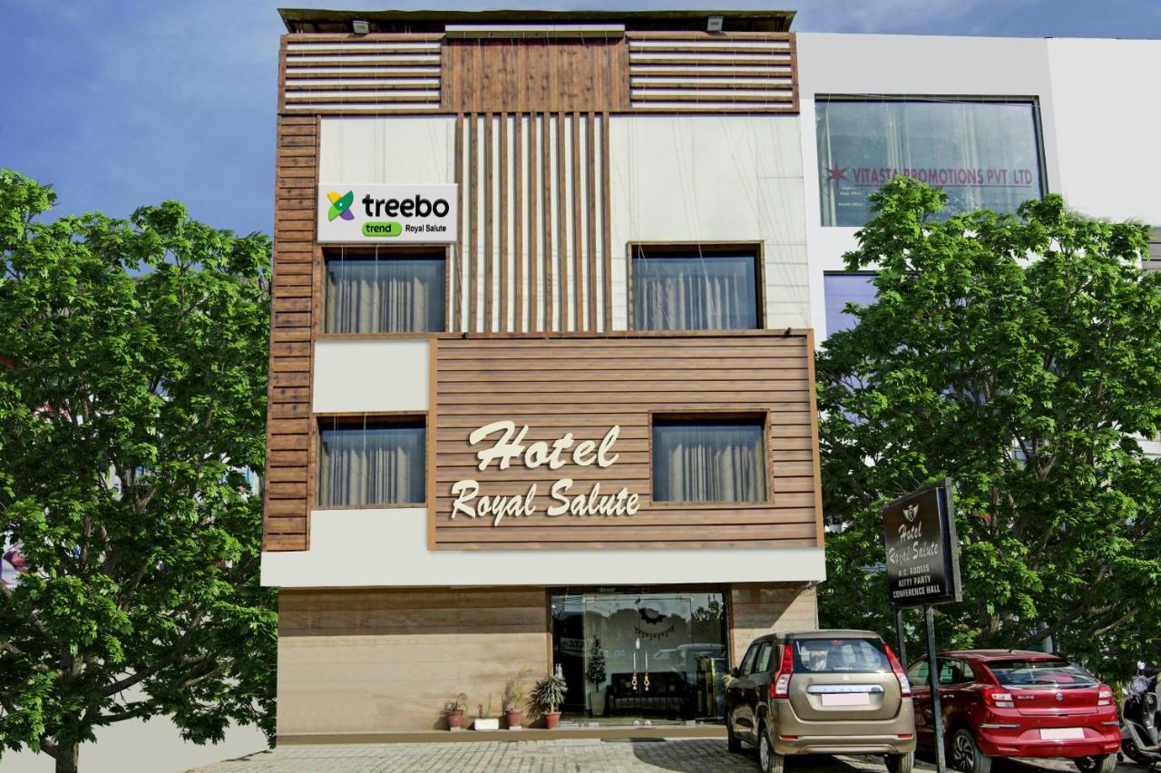 Treebo Royal Salute, Zirakpur Exterior foto