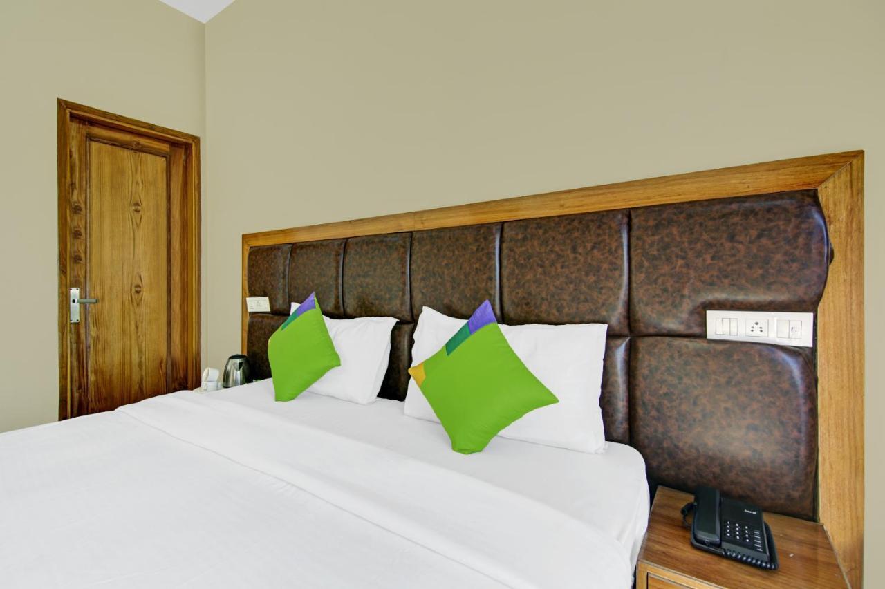 Treebo Royal Salute, Zirakpur Exterior foto