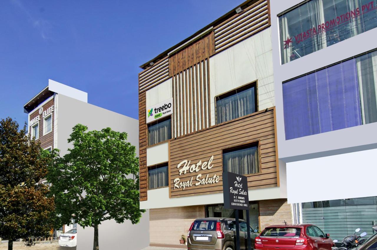 Treebo Royal Salute, Zirakpur Exterior foto
