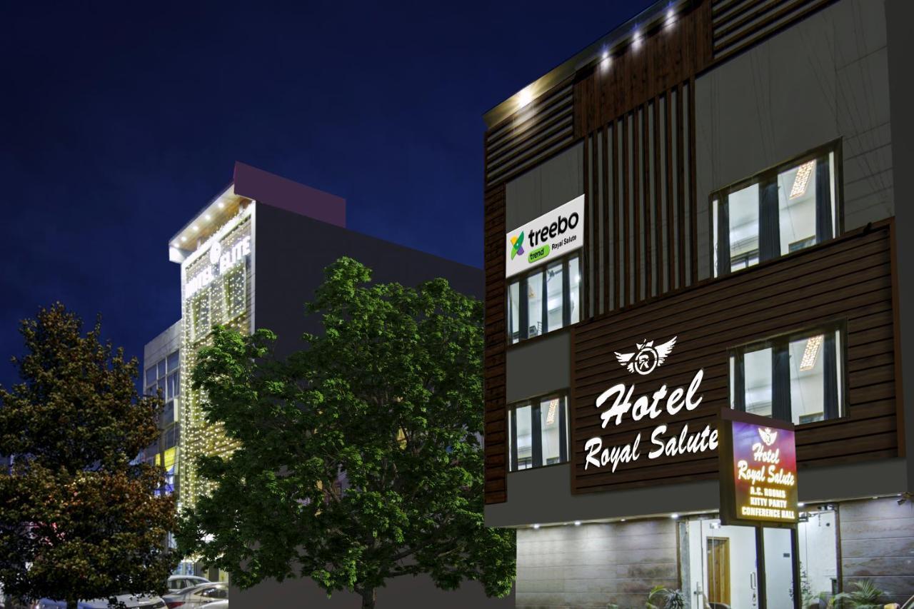 Treebo Royal Salute, Zirakpur Exterior foto